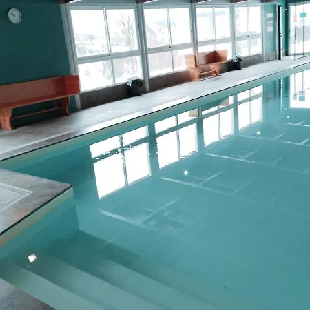 Spacieux Pour 10 Pers. Avec Piscine Interieure, Sauna Et Wifi - Fr-1-165b-2 * Jausiers